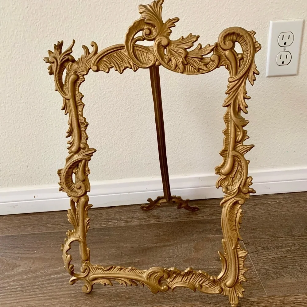 Vintage Iron Art Free Stand Pictured Frame